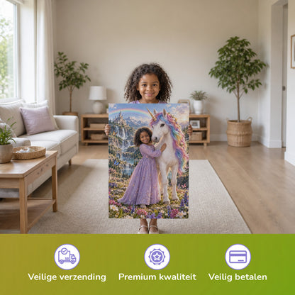 Regenbogen-Einhorn auf der Blumenwiese – Mädchen hält das gedruckte Poster
